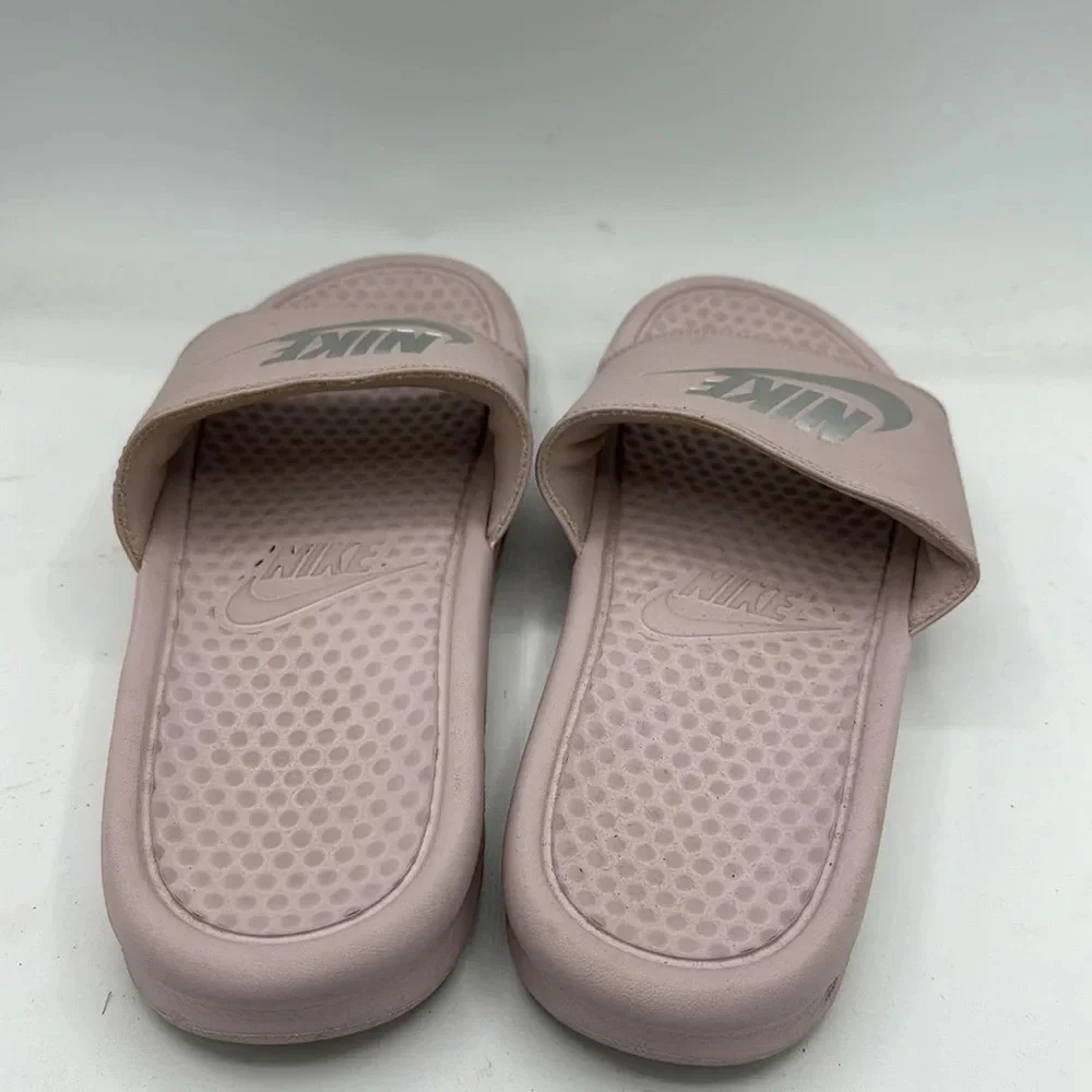 women's particle rose & silver Nike Benassi JDI slides size 8